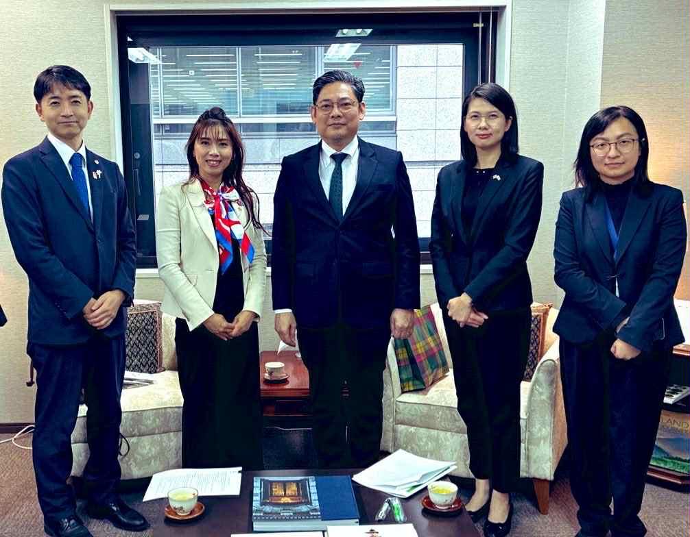 2025年11月13日(木)国際局【大阪のタイ王国総領事館およびオーストラリア総領事館との会談】