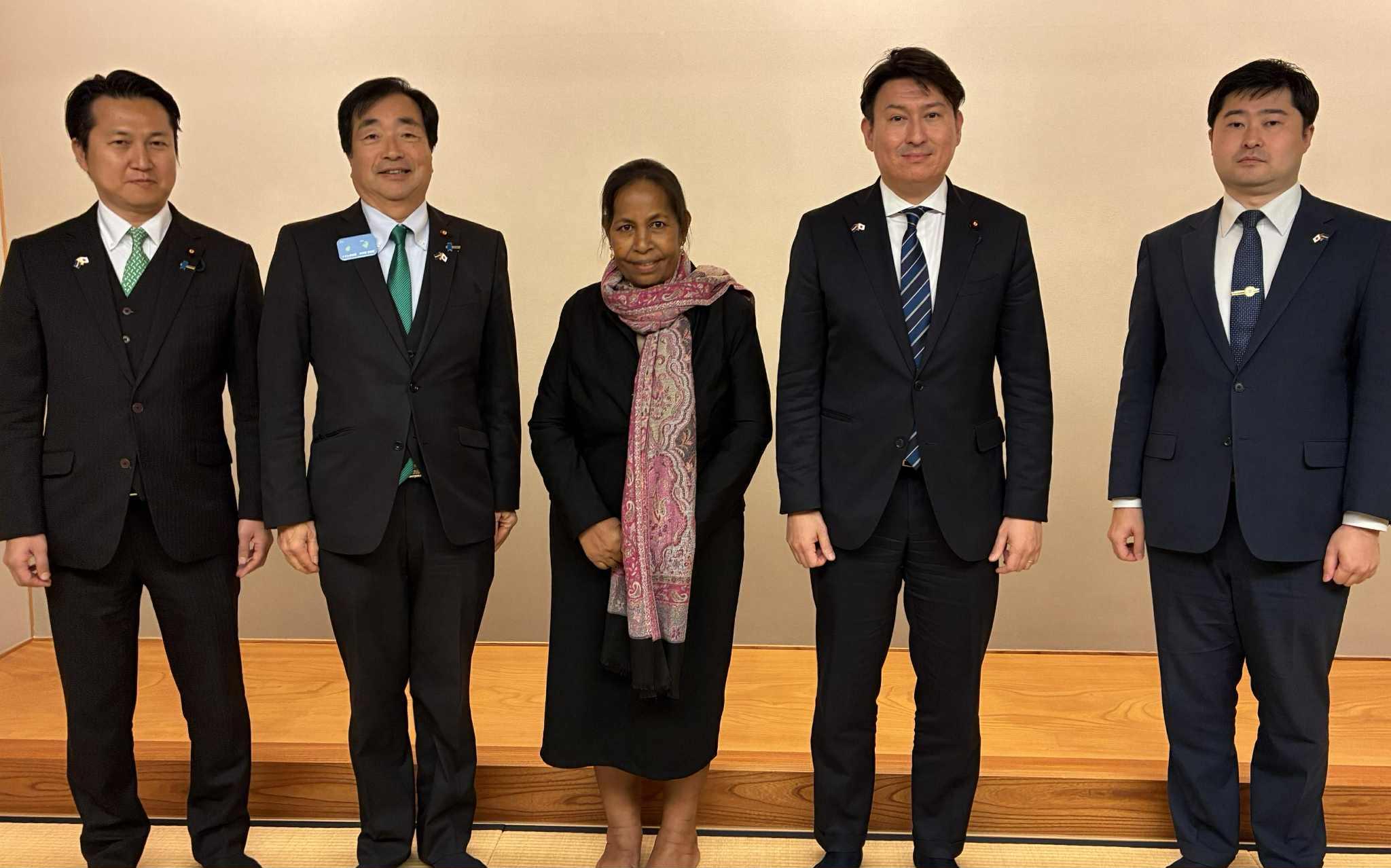 2025年12月9日(火)　国際局【ナウル共和国のロマーナ・ケプケ国家遺産省事務次官・会談】