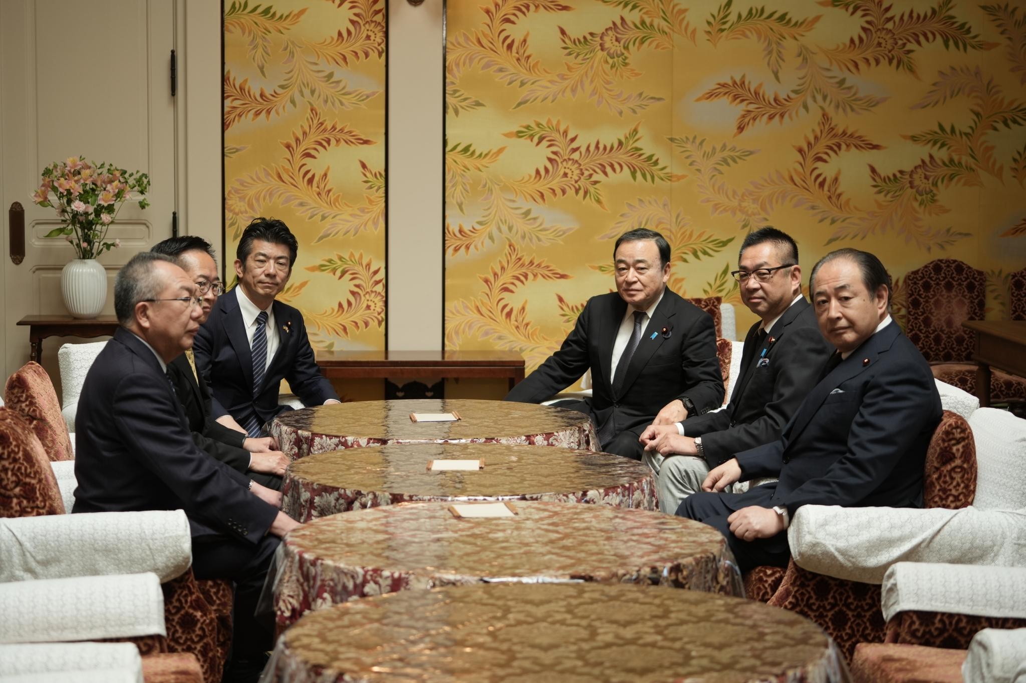 維新、自民、中道、国民の4党間での国対委員長会談が行われました