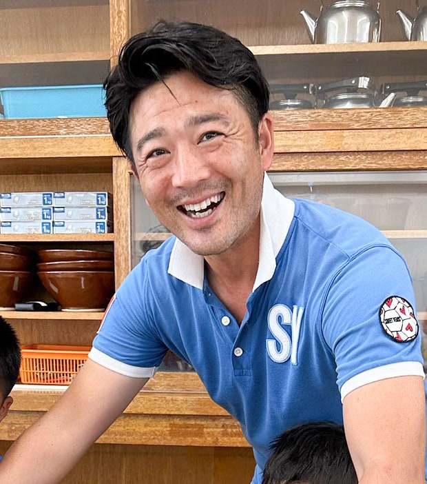 せき 健一郎